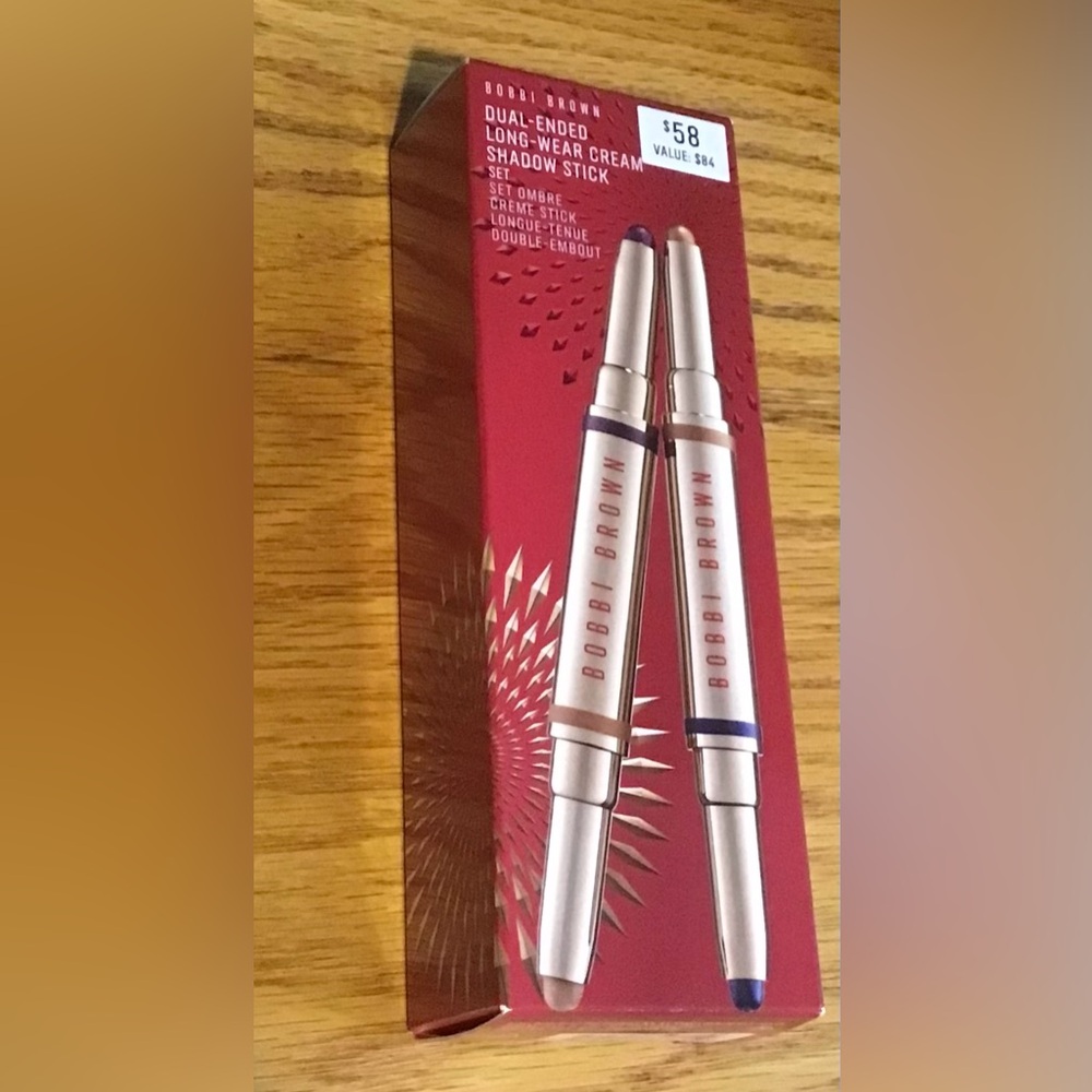 New Bobbi Brown ombré long wear eye shadow 2 sticks.